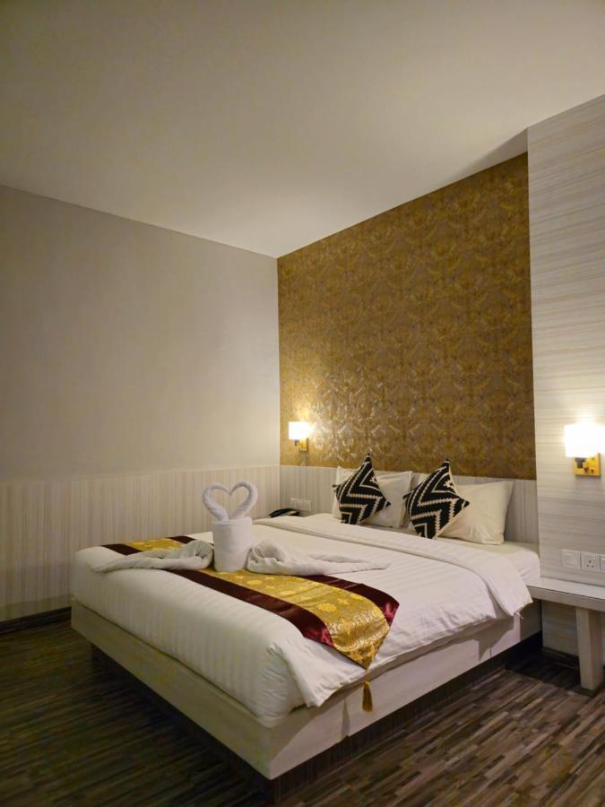 Grand Sydney Hotel Batam Экстерьер фото