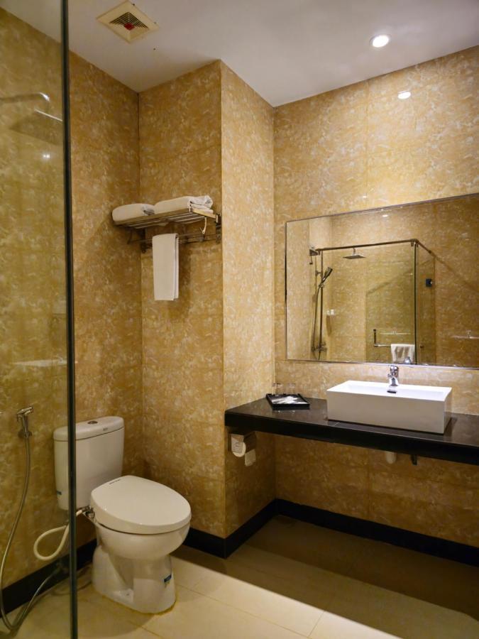 Grand Sydney Hotel Batam Экстерьер фото