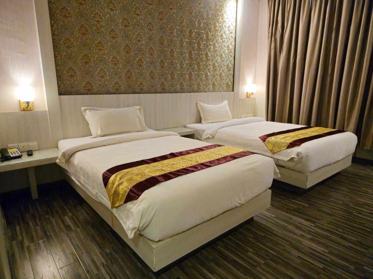 Grand Sydney Hotel Batam Экстерьер фото