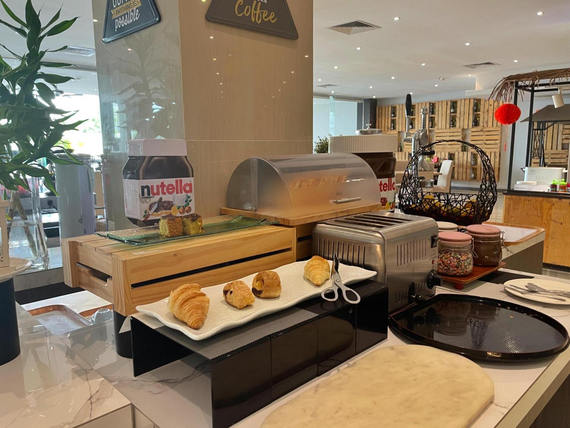 Grand Sydney Hotel Batam Экстерьер фото